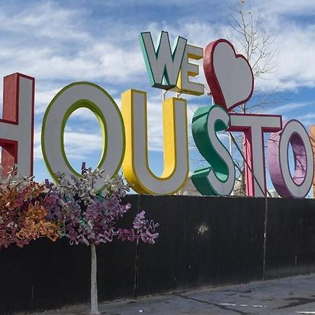 Skyline Views - Sleeps 10 Home Near Downtown Houston Exteriör bild