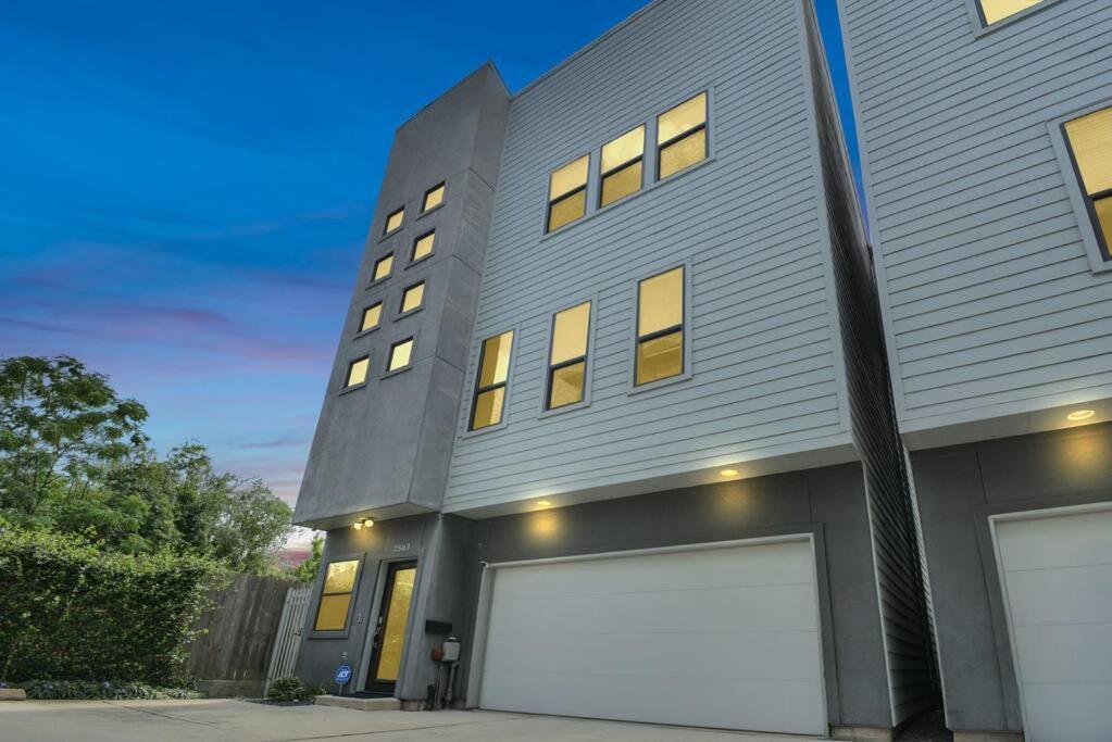 Skyline Views - Sleeps 10 Home Near Downtown Houston Exteriör bild