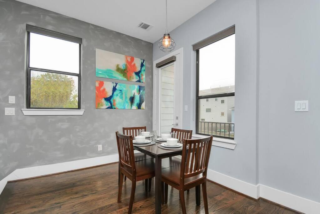 Skyline Views - Sleeps 10 Home Near Downtown Houston Exteriör bild