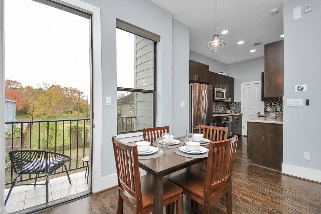 Skyline Views - Sleeps 10 Home Near Downtown Houston Exteriör bild