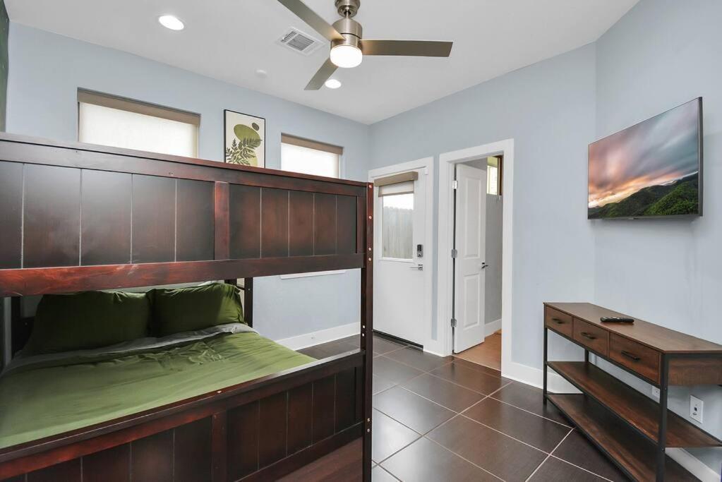 Skyline Views - Sleeps 10 Home Near Downtown Houston Exteriör bild