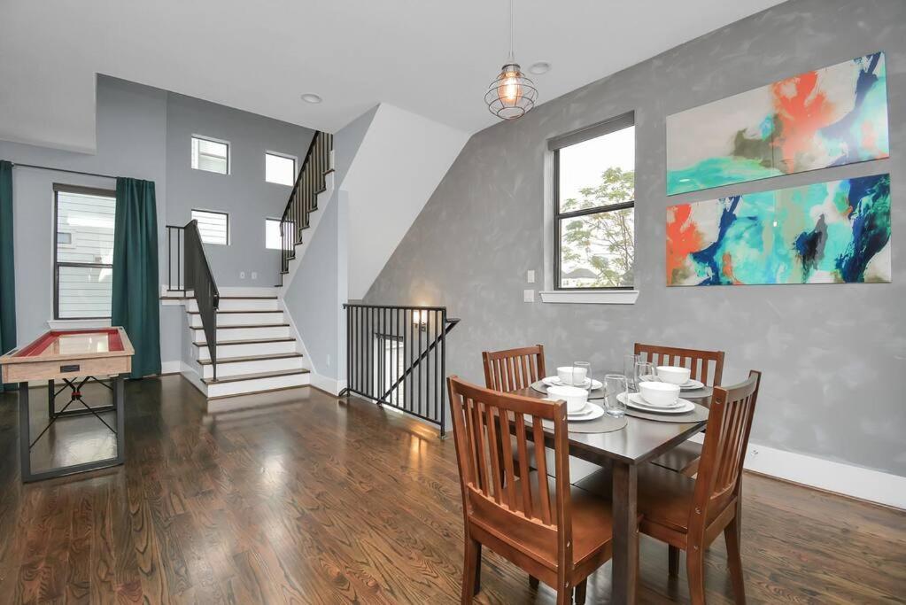 Skyline Views - Sleeps 10 Home Near Downtown Houston Exteriör bild